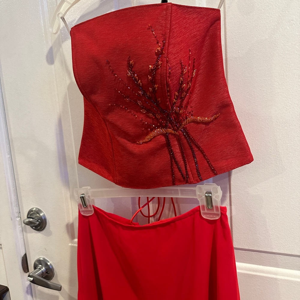 Juno red top with ribbon strap back with skirt